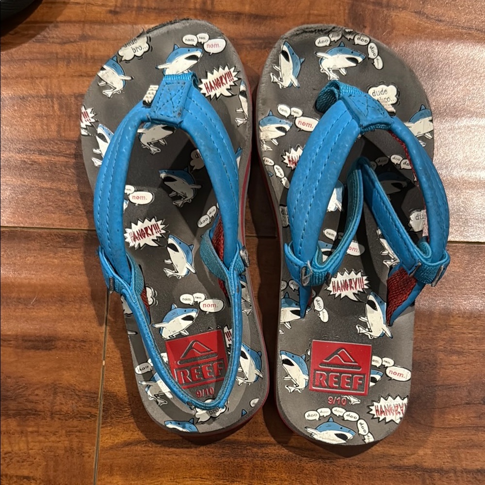 Reef Blue and Gray Shark Print Sandals (9-10)